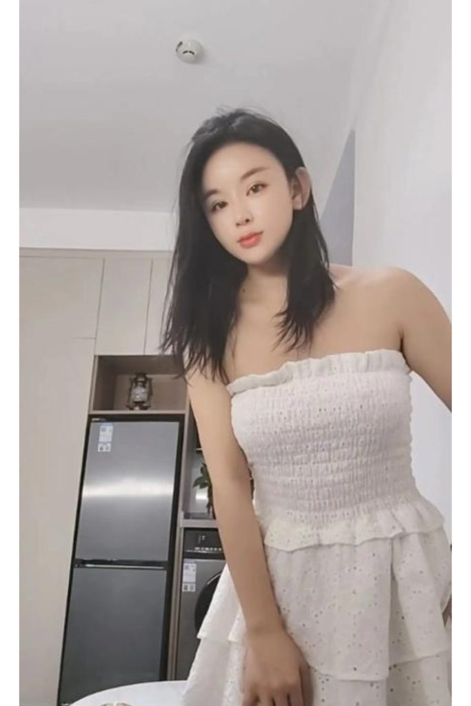 又纯又欲的中项小骚货-牛牛资源库